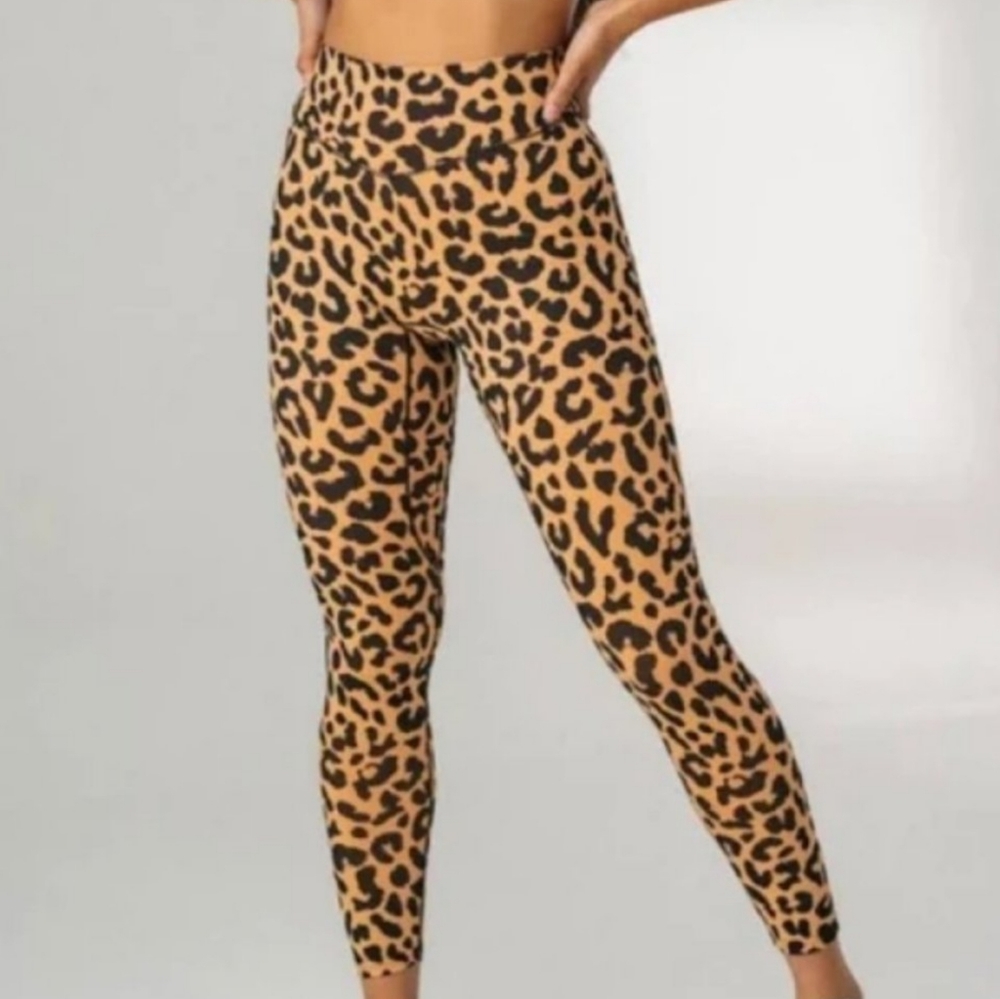 Balance Collection Tan & Black Leopard Print Full Length Leggings Size Medium